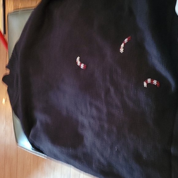 Heirloom Collection Santa Christmas sweater - Picture 3 of 4